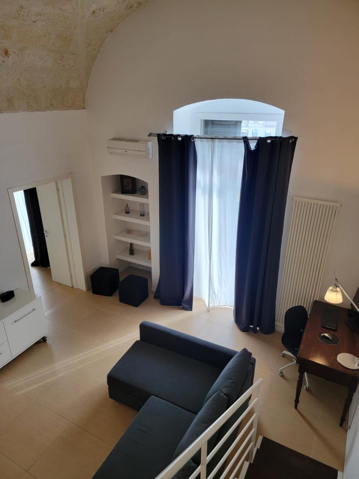 Central Station Apartment Бари Экстерьер фото