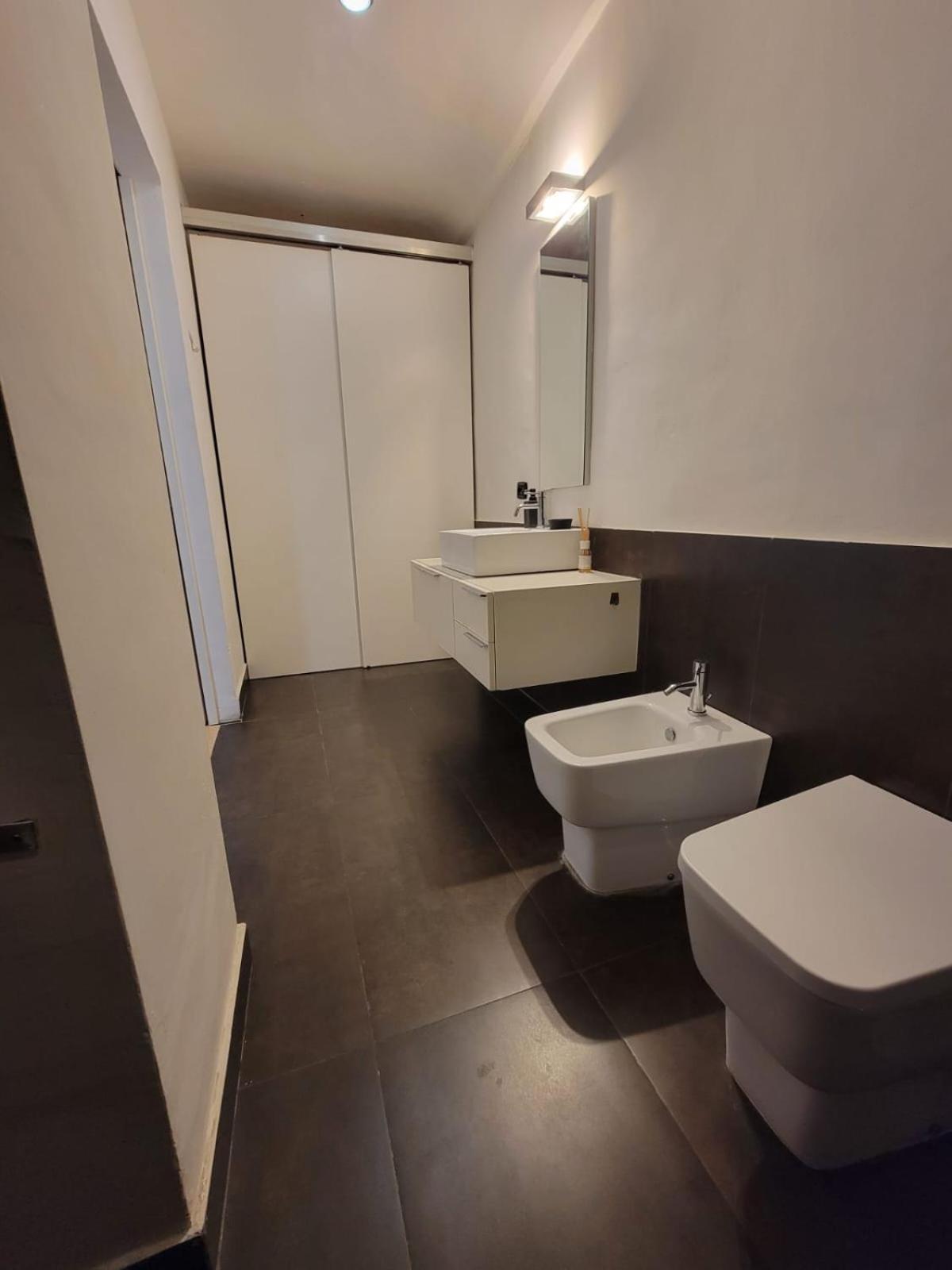 Central Station Apartment Бари Экстерьер фото